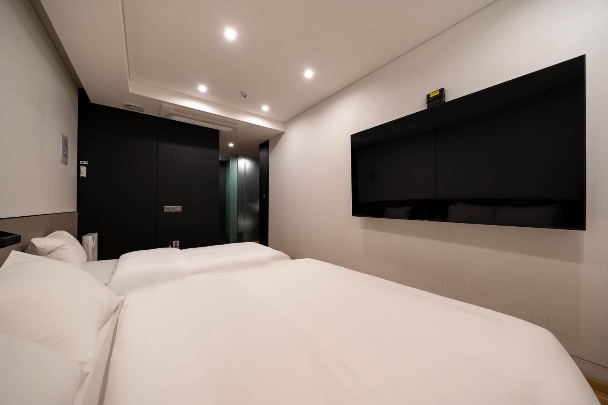 Amare Jongno Hotel